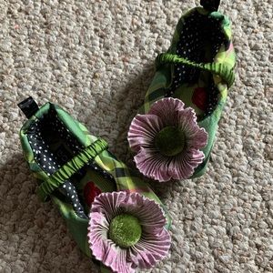 Goody Goody Shoes: Shi Shi Bebe